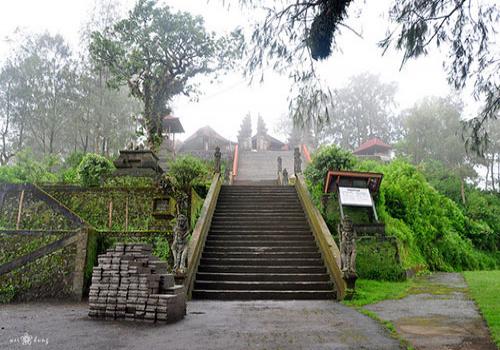 Pura Pucak Penulisan